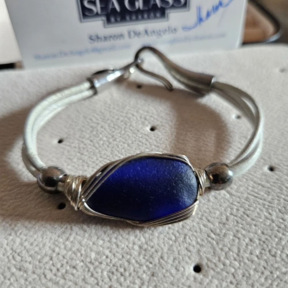 SEA GLASS LEATHER WRAP BRACELET BY SHARON DEANGELO - Picture 9 of 9